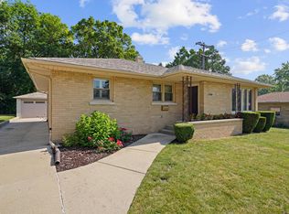 4450 67th St, Kenosha, WI 53142