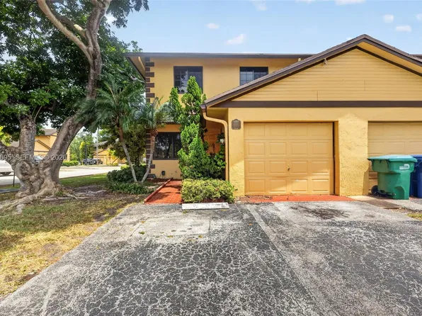 1130 NE 210th Ter, Miami, FL 33179