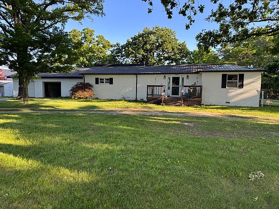5th image of 17909 Locust Road
