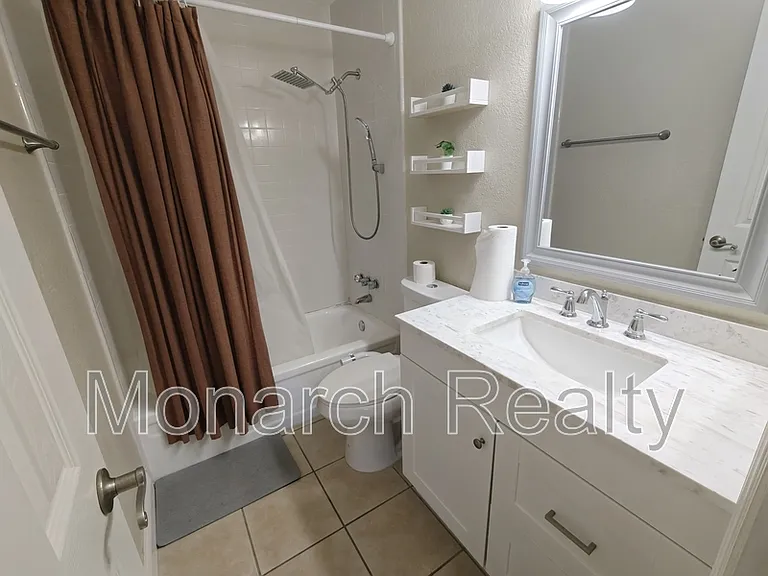 1810 NW 23rd Blvd #165 — Photo 29
