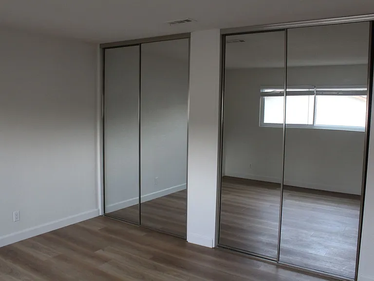 331 Rebecca Ave — Photo 10