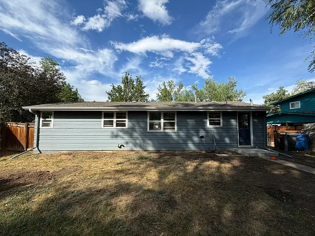 517 Skyline Dr — Photo 6