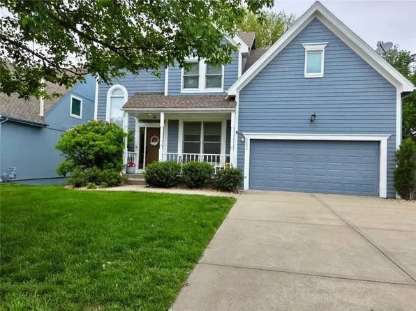 8202 W 144th Ter, Overland Park, KS 66223