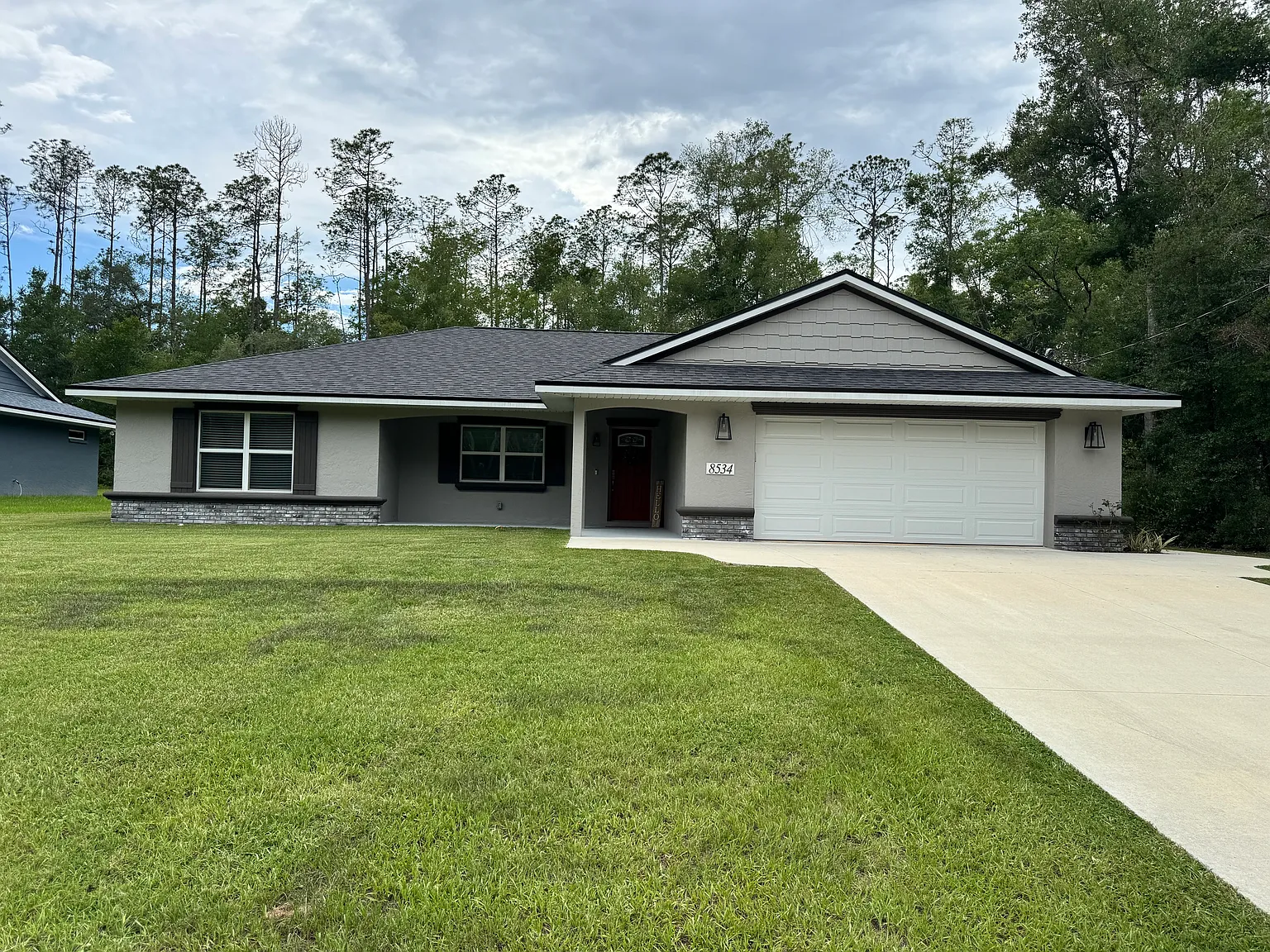 3 bed, 1628 sqft, $1,950 — Photo 1