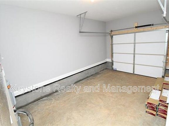 4th image of 1724-2 Manning Dr