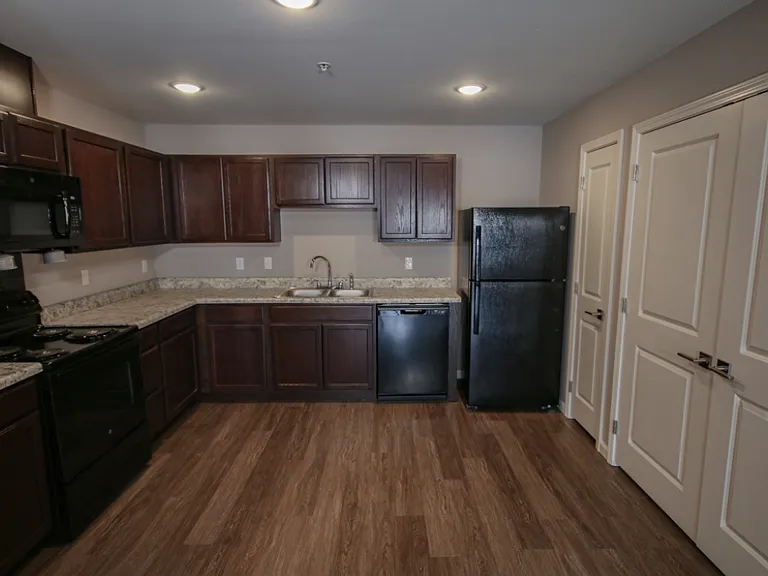Cityline Apartments — Photo 1