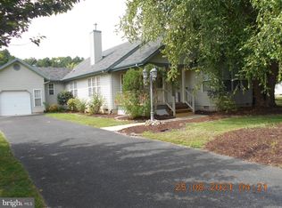 19 Assawoman Ave, Ocean View, DE 19970