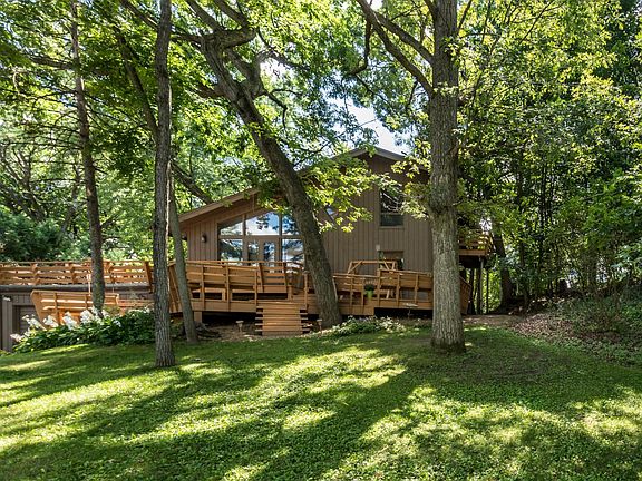 3rd image of 244 Palomino Dr