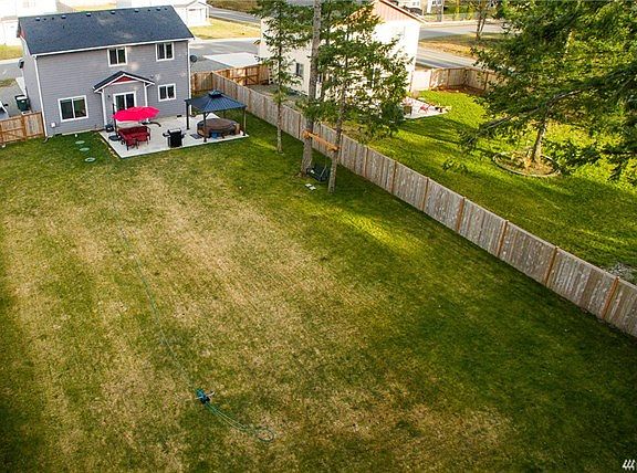 3rd image of 104 Carver Walk SE