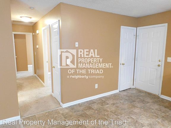 2nd image of 1711 10th St Unit B