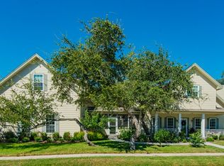 110 Boardwalk Ave, Rockport, TX 78382