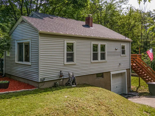 102 Old Brunswick Road, Gardiner, ME 04345