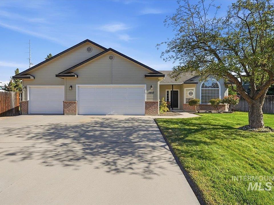 1st image of 1632 S Labrador Pl