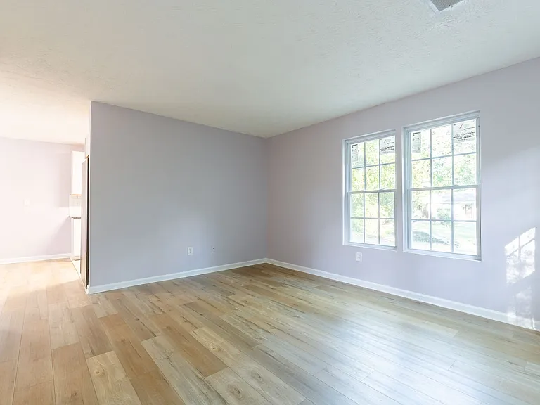 2977 Pearl St — Photo 2