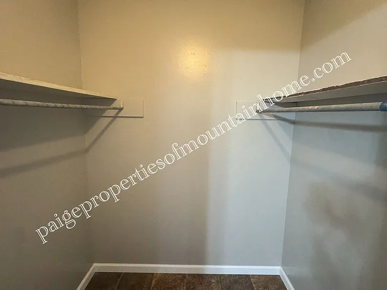 517/519 E. 13th Street — Photo 26