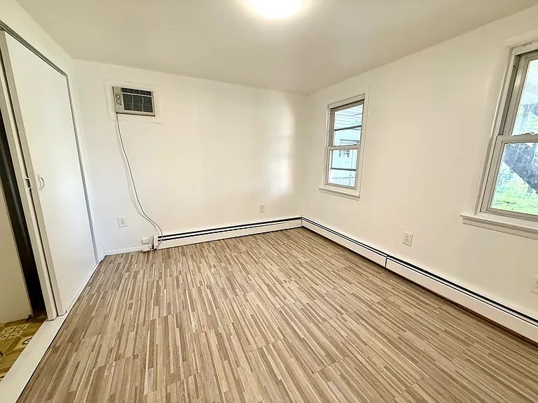 504 N 5th St #1 — Photo 9