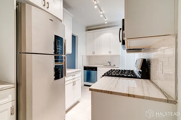 Rented by Halstead Real Estate | media 6