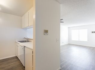 *Open House: 6/11 3-5pm & 6/13 5-7pm* Spacious 2br In Point Loma With Parking!, San Diego, CA 92107