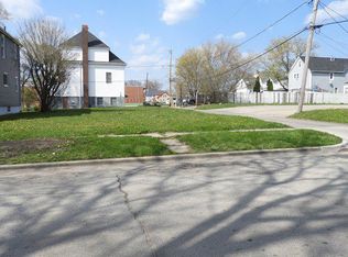 516 Cummings Ave, Waukegan, IL 60085