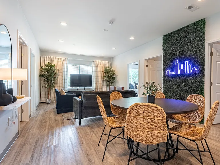 941 Main St #205 — Photo 3