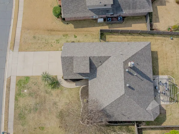 307 Briars Ct, Bossier City, LA 71111