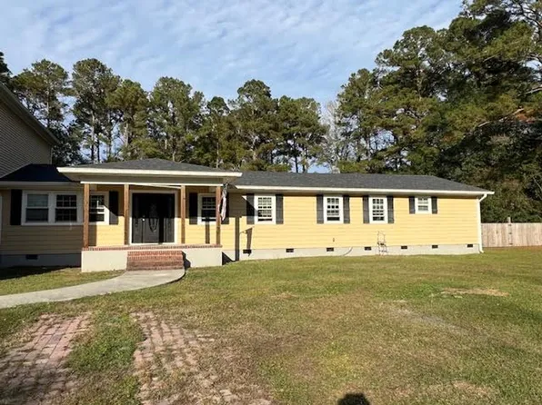 121 Gilbert Curry Dr, Castle Hayne, NC 28429