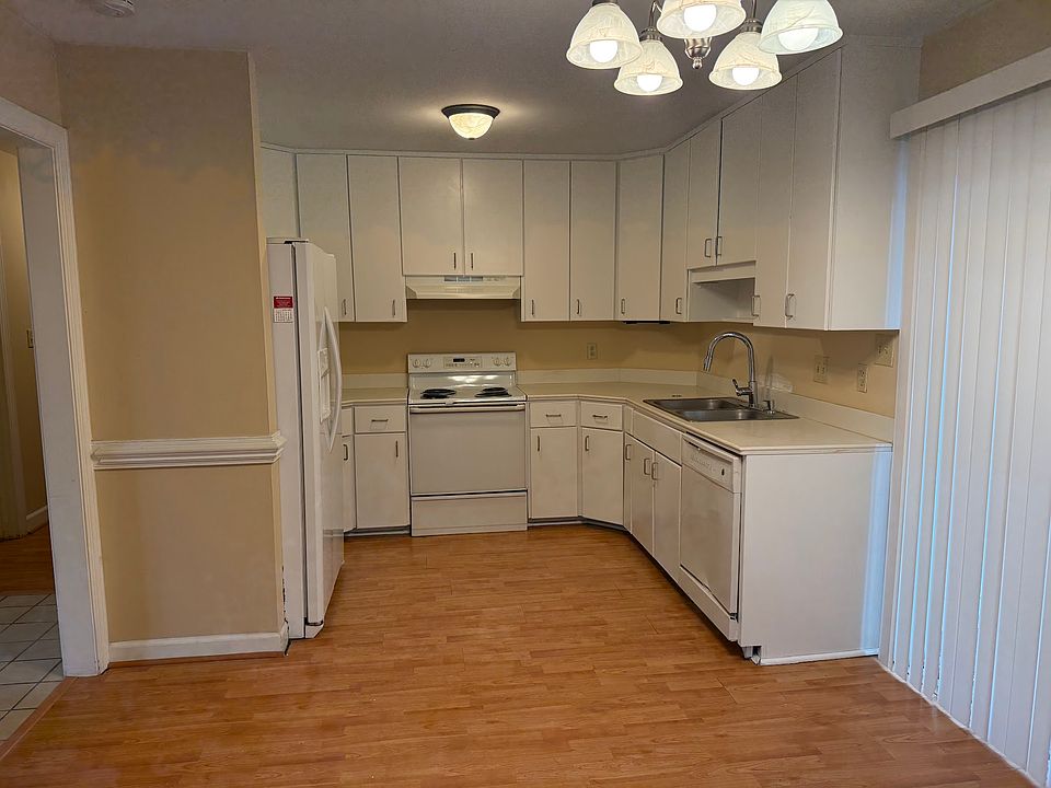 2nd image of 5608 Blacket Ct