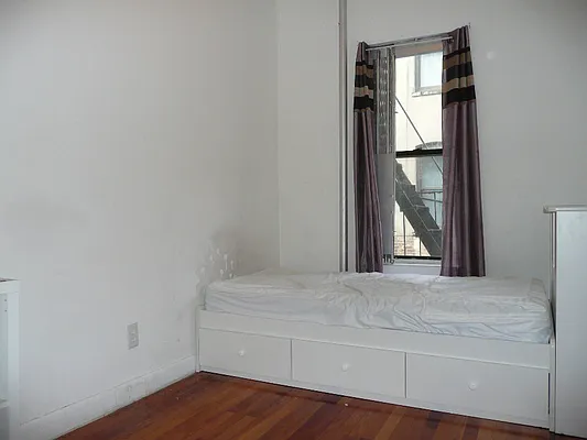 Rented by Level Group | media 12