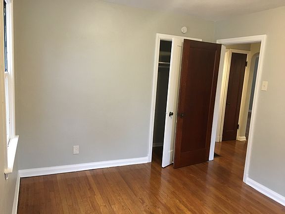 3rd image of 261 S Barat Ave