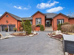 4075 Stone Point Rd, South Frontenac, ON K0H1X0