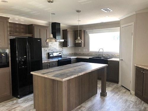 4th image of 6132 Porpoise Ln