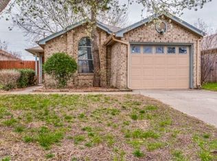 2804 Game Lake Ct, Irving, TX 75060