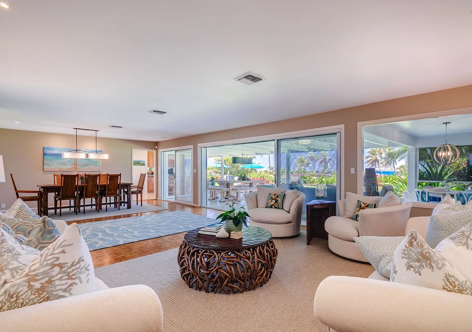 Exquisite haven in prestigious Portlock! AC, Ocean Views, Pool, Hale Ola — Photo 3