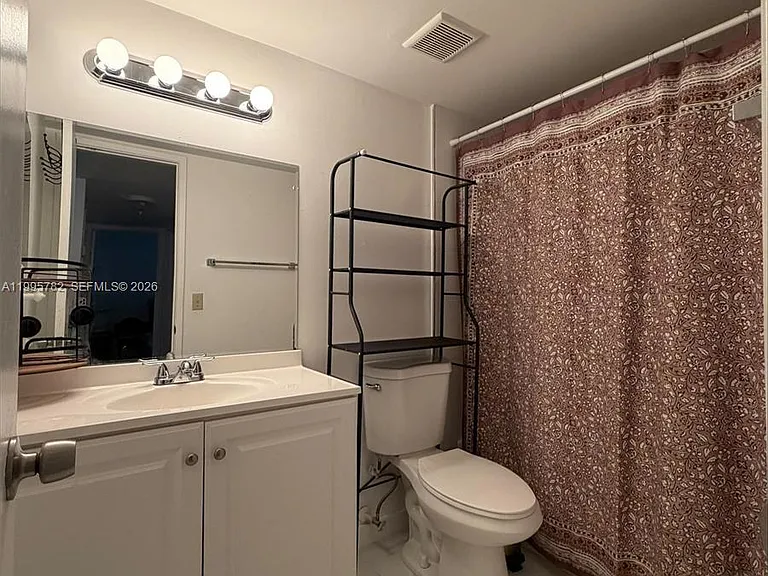 221 W Park Dr #202-3 — Photo 8