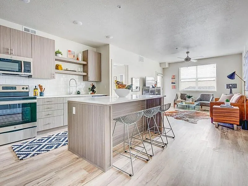 21LUX Apartments — Photo 2
