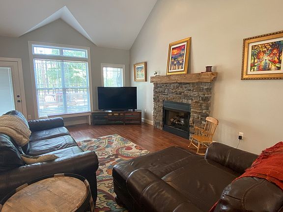 5th image of 514 Country Estates Blvd