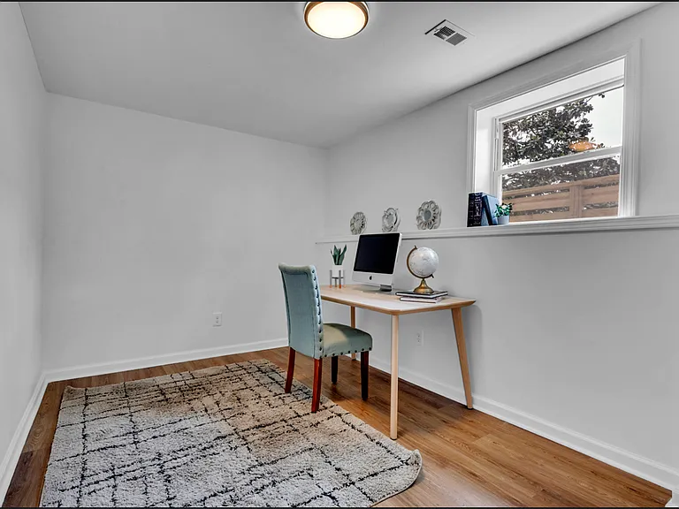 917 Forrest Dr S — Photo 30