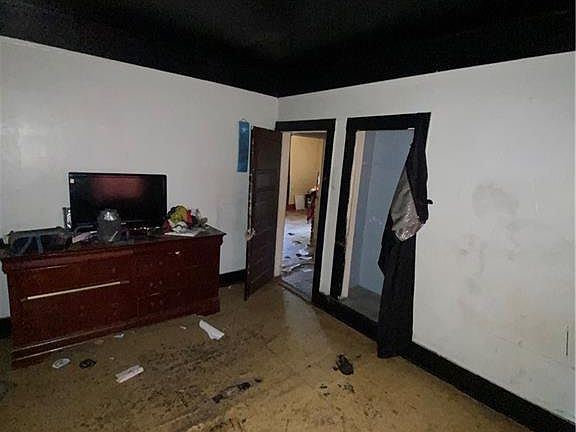 4th image of 434 Huron Ave