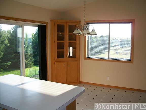 4th image of 154 Woodbury St SW