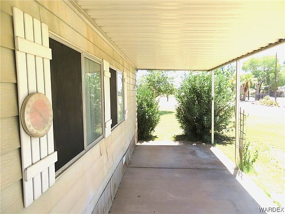 5th image of 1715 E Valley Drive