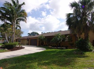 2560 SW 10th St, Boynton Beach, FL 33426