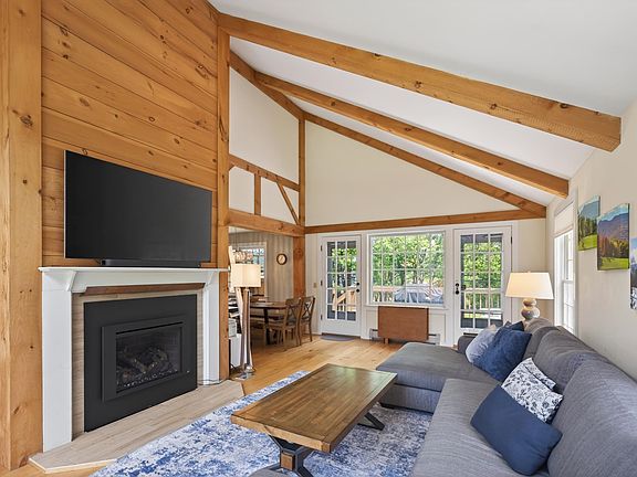 3rd image of 15 Sawmill Village Way