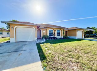 5220 28th Pl SW #B, Naples, FL 34116