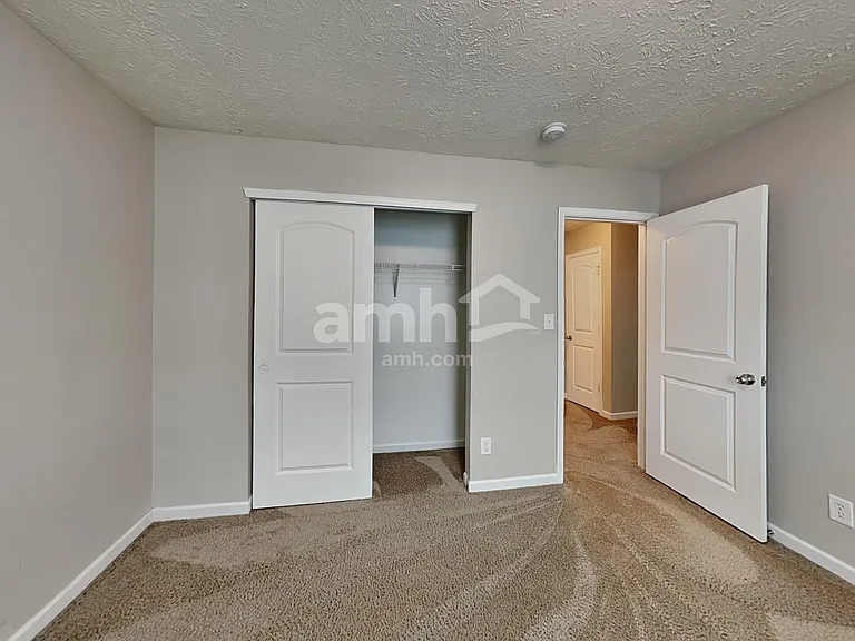 2364 Blackthorn Dr — Photo 16