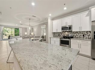 4883 Hampshire Ct APT 105, Naples, FL 34112