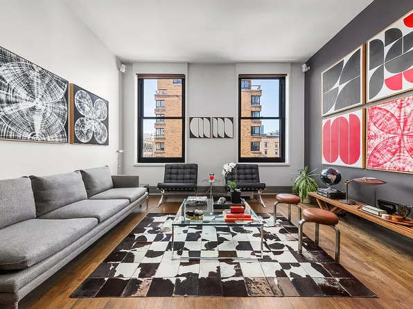 250 Mercer St APT D1003, New York, NY 10012