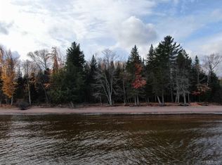 300 Eagles Nest Rd, Marquette, MI 49855