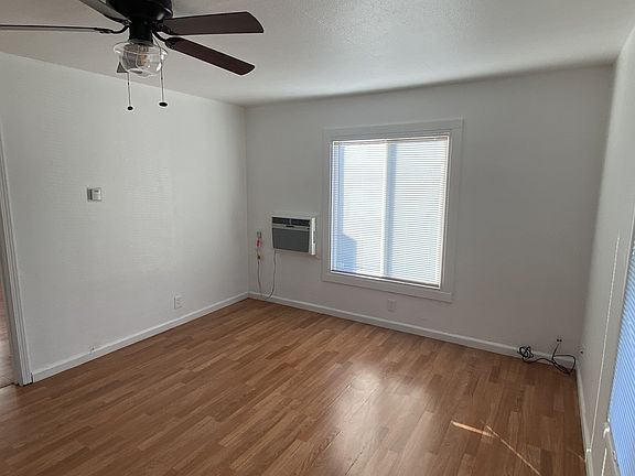 3rd image of 1538 Melrose Ave #1