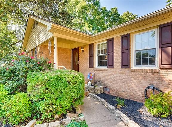 4th image of 109 Juanita Dr