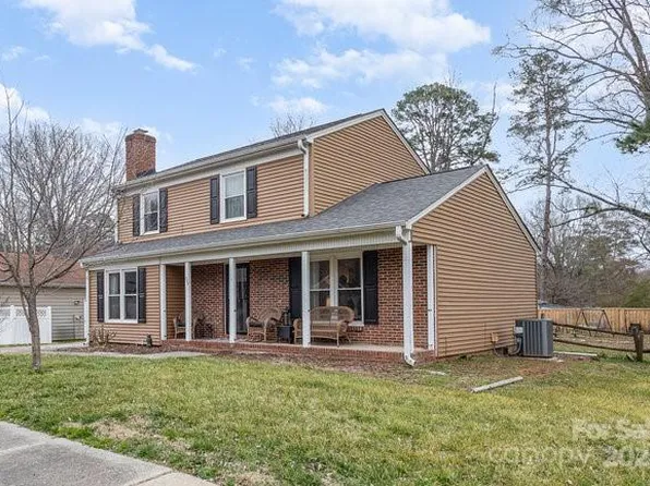 307 Matthews Xing, Matthews, NC 28105
